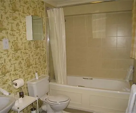 The Moorhouse Guest house 4*